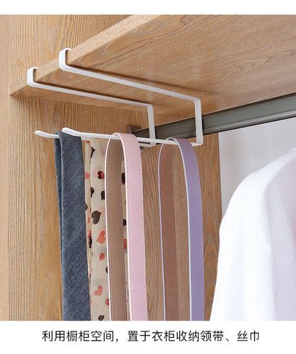 Iron paper towel holder roll paper holder simple cabinet hanging storage rack door cabinet partition layer storage rack kitchen paper rack