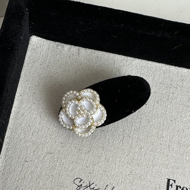 Exquisite feine Perle Kamelie ovale Entenschnabel-Clip hochwertige Blume Haarnadel Seite Pony Clip Haar-Accessoires neu_voghion.com