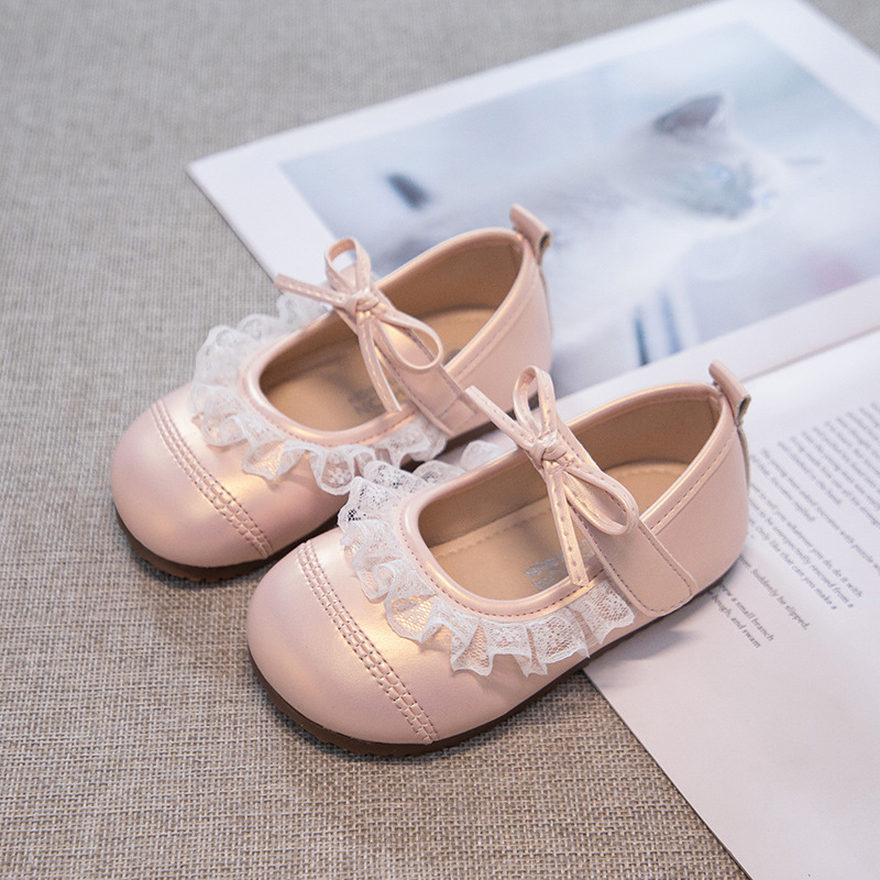 Zapatos de cuero de moda para niñas 2026 primavera y verano nuevos zapatos de arco de encaje para niños zapatos de princesa de estilo único image 3