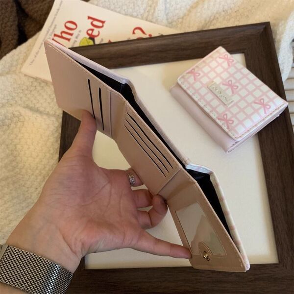 Fuchsia wallet