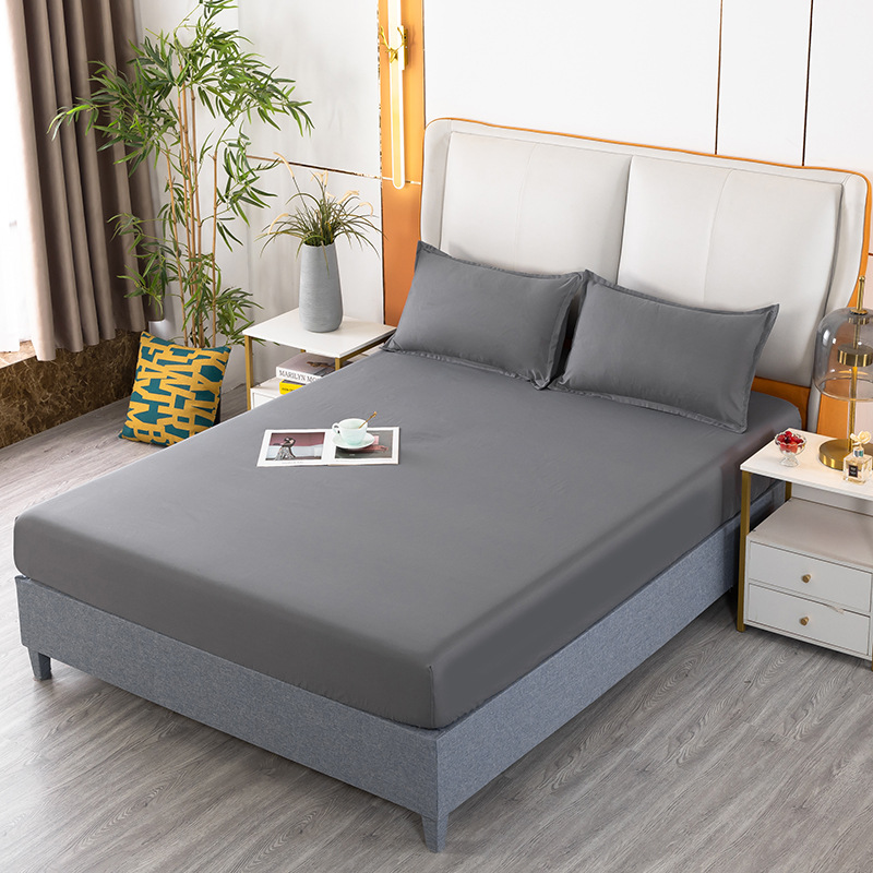 Sombrilla de cama impresa en color puro Juego de cama doble de una pieza Funda protectora de sábana cepillada Juego de cama de tres piezas