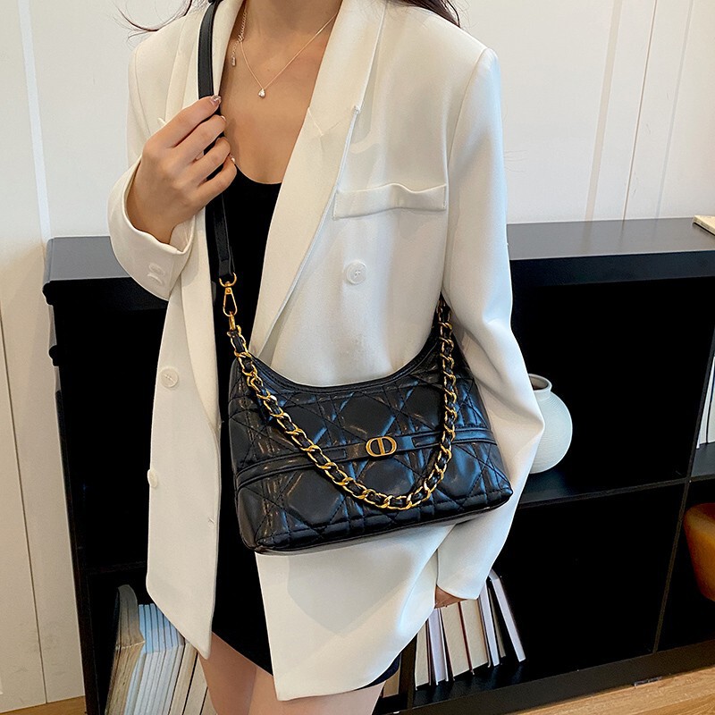 Chanel-style quilted chain dumpling bag, high-end foreign trade women's underarm bag, stylish commuter shoulder and crossbody hobo bag Chanel-style quilted chain dumpling bag, high-end foreign trade women's underarm bag, stylish commuter shoulder and crossbody hobo bag