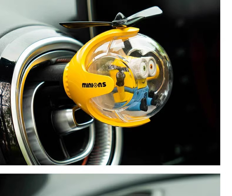 Popular Flying Ball Car Air Freshener, Car Air Conditioner Vent Fragrance Paste, Creative Ornament Decoration, High-End Perfume