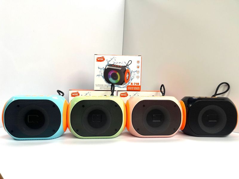 クロスボーダー新 A-718 カラフルな大音量携帯電話ワイヤレス Bluetooth スピーカー屋外ポータブルサブウーファーカラフルなライト|undefined