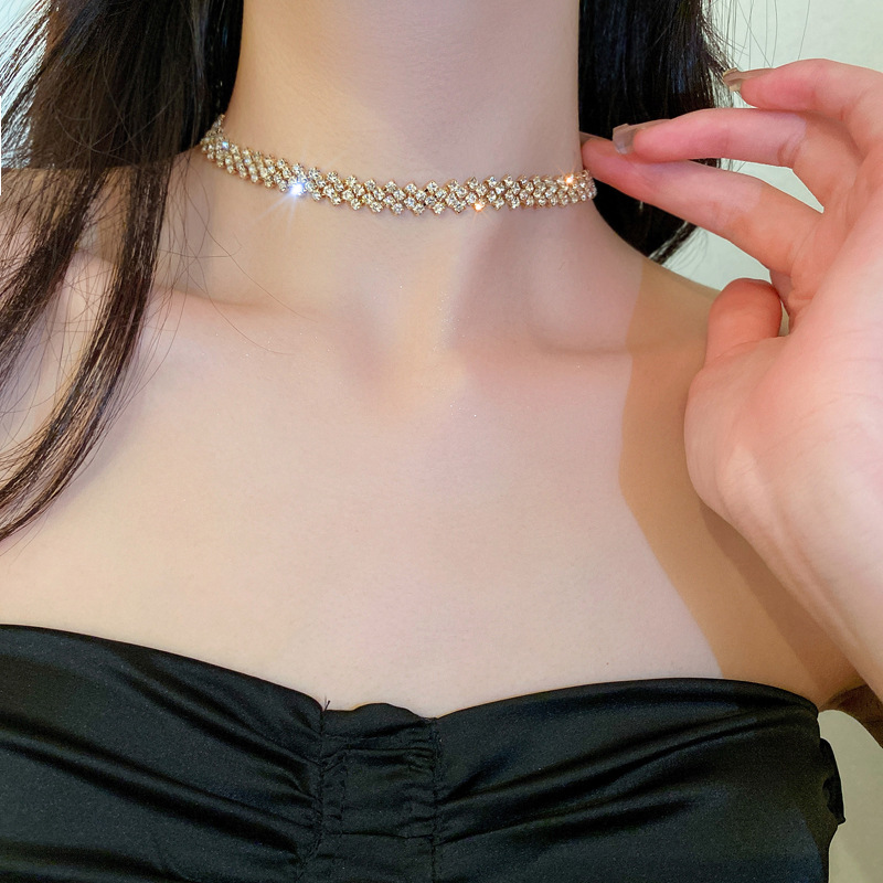 Geometric Pattern Luxurious Shiny Geometric Copper Inlay Rhinestones Necklace