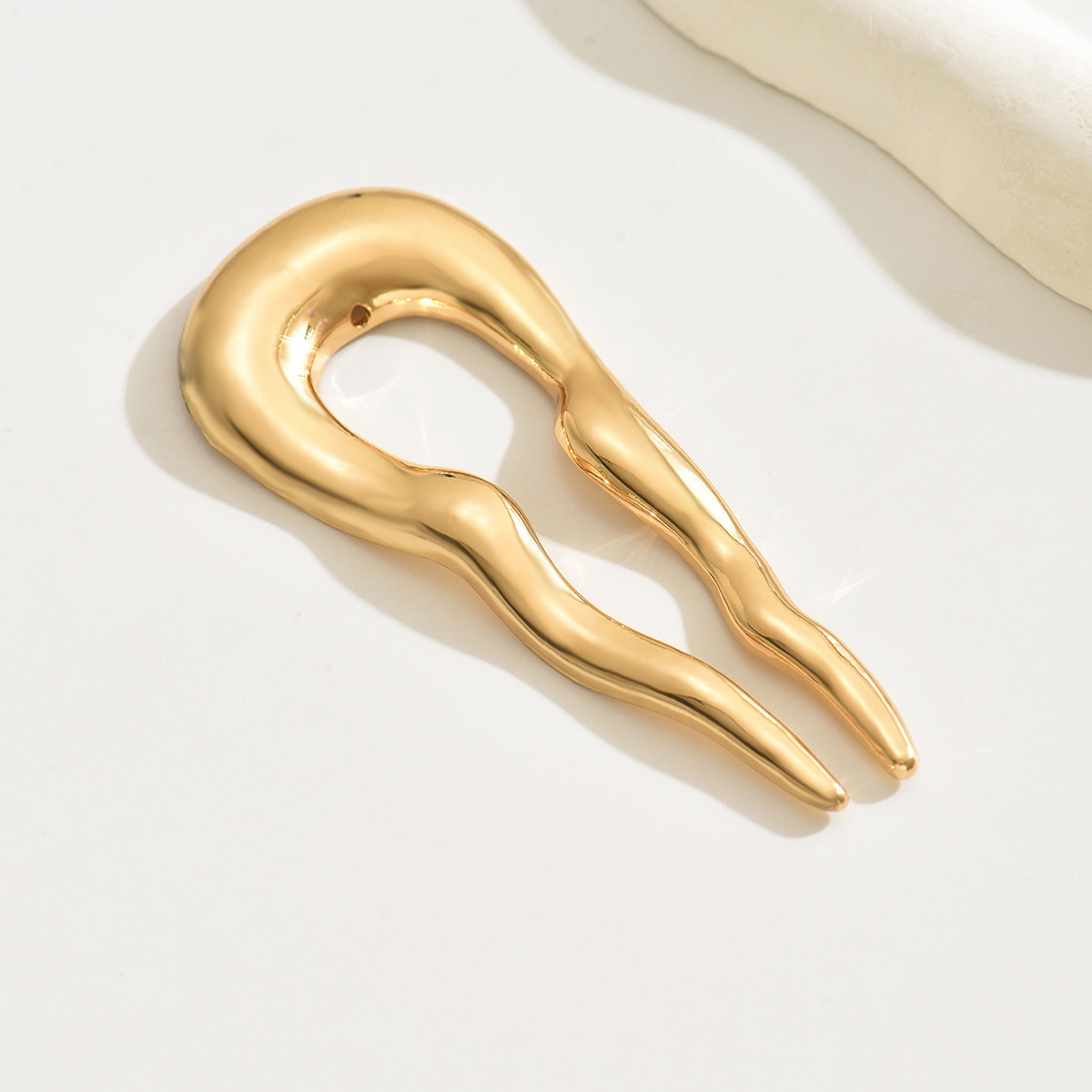 Ventas transfronterizas calientes simples pinzas de cabello de metal en forma de U ondas pinzas de cabello para mujeres de alta calidad pinzas de cabello de red rojo lateral peine