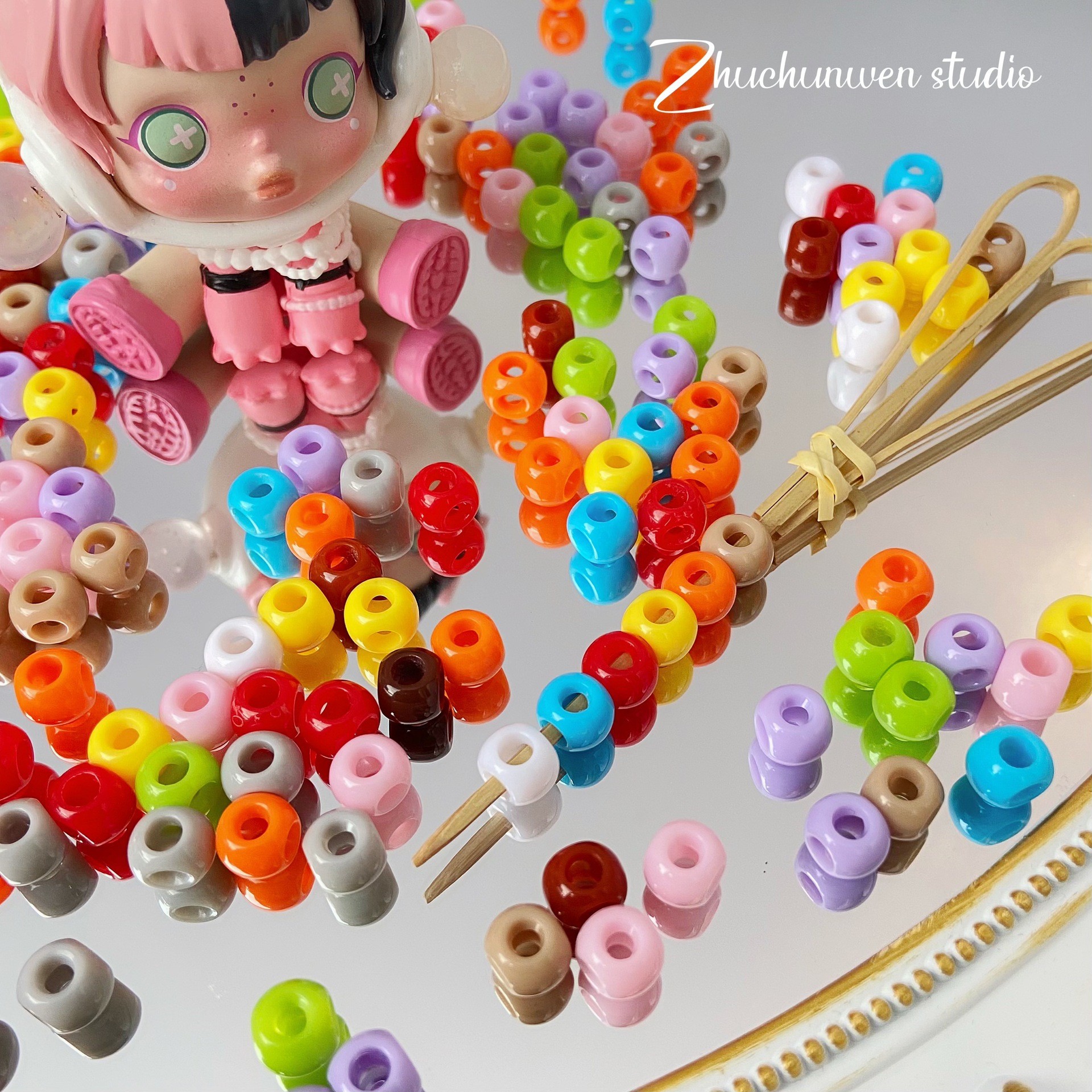 Coloridos cuentas de alta saturación serie de cuerdas de teléfono móvil DIY joyas de cadena en joyas hechas a mano accesorios de cuentas sueltas