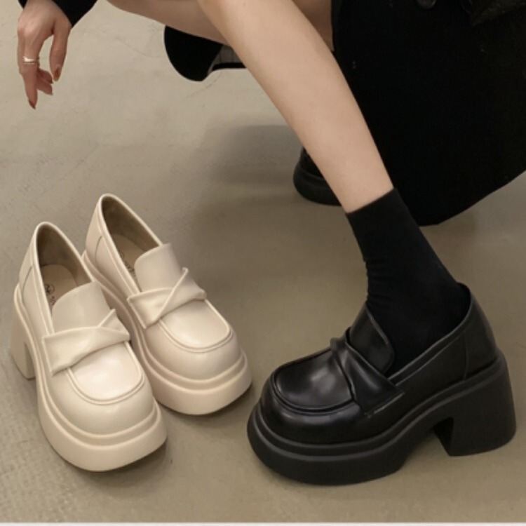 French Hepburn Style Small Leather Shoes 2024 New White Thick Heel All-match British Slip-on High Heel Loafers