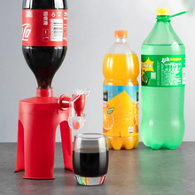 大瓶碳酸汽水可乐雪碧倒置饮水器创意可乐瓶汽水倒置器小型饮水机