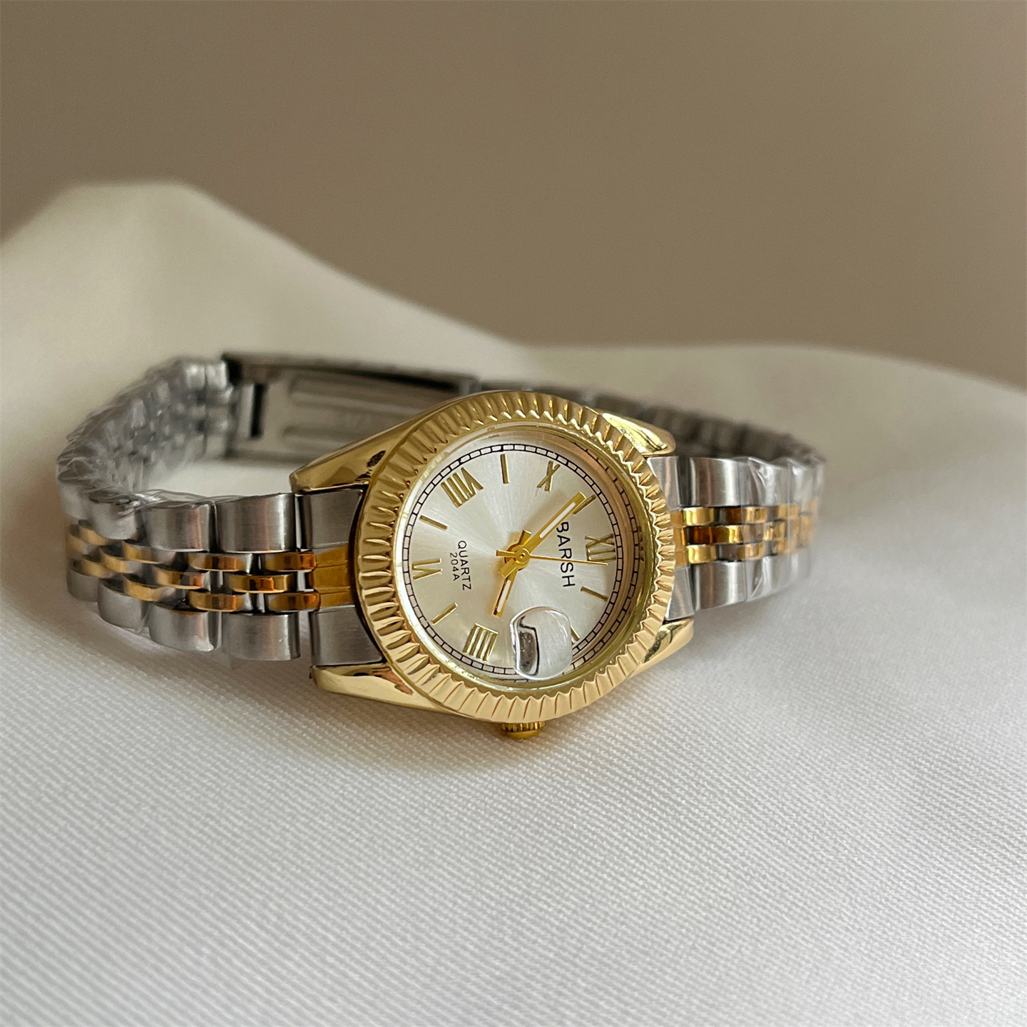 2025 nuevo reloj de registro azul cielo mujer de alta calidad temperamento de moda simple correa de acero para mujeres al por mayor image 9