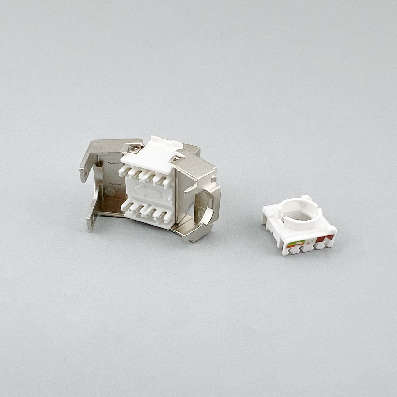 CAT6A短身锌合金免工具模块左右开合180度出线超短身模块