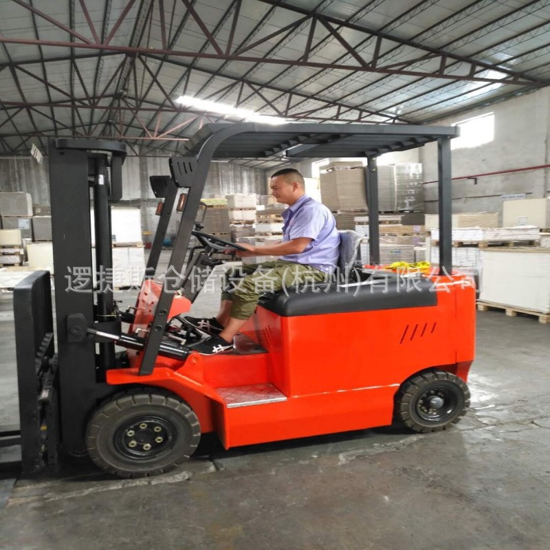 电动座驾式平衡重堆高车1.5吨四轮铲车装卸货车叉车升高堆垛车
