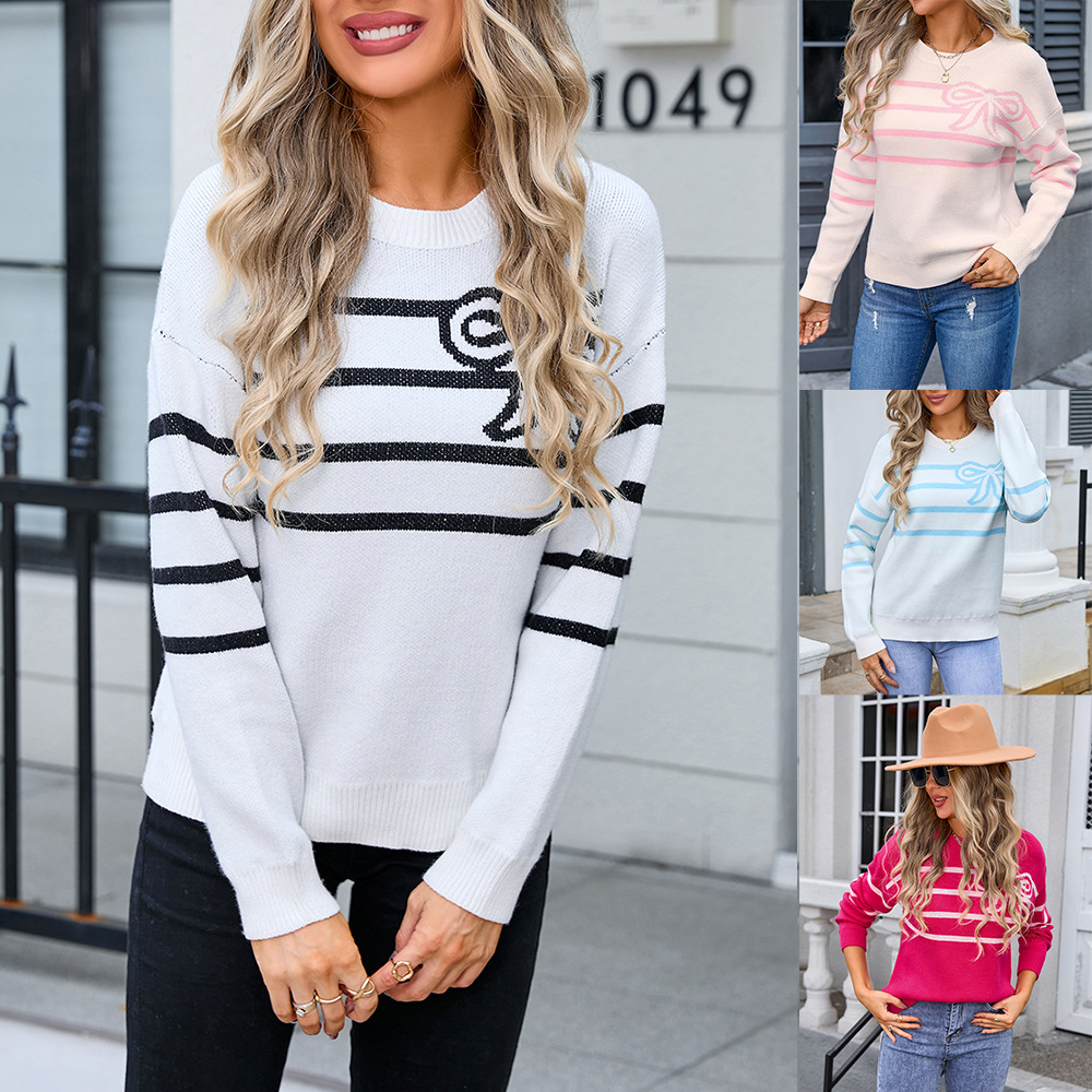 spring knitted fashionable sweater with bow with a round collar