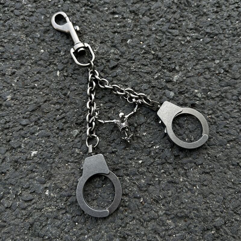 Ian Voss Original Torture Creative Handcuffs Skull Cross-border Keychain Pendant Gothic Style Men's and Women's Hanging Jewelry