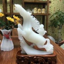 阿富汗白玉马摆件白冰玉马上封猴玉石摆件生肖马家居办公工艺品