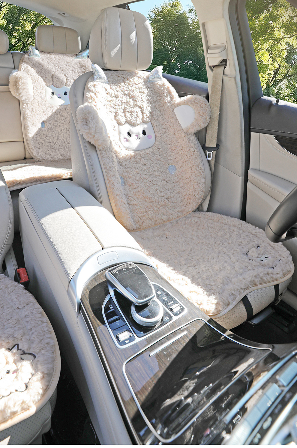 Lamb's Wool Car Seat Cushion Universal Embroidered Three-Piece Set Winter Warm Car Interior Supplies Lamb's Wool Seat Cushion Universal