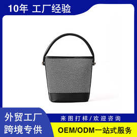 2025年秋季新品亚马逊跨境简约黑色格纹水桶包