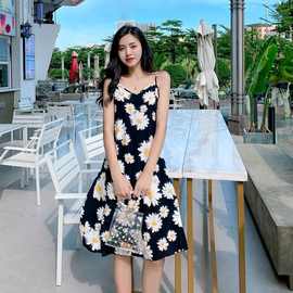 工厂现货碎花吊带连衣裙女夏雏菊法式闺蜜仙女显瘦内搭黑色长裙子