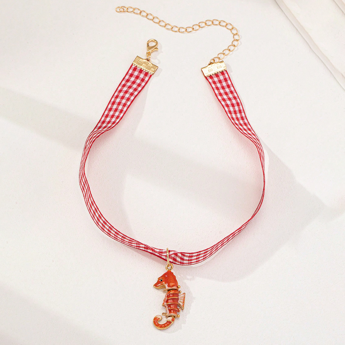 Hippocampus Fish Cute Alloy Cloth Pendant Necklace Wholesale display picture 3