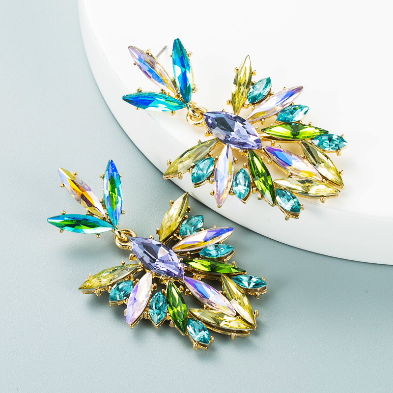 Retro Color Rhinestone Flower Full Diamond Long Earrings Wholesale Nihaojewelry display picture 3