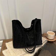 �羳�͹Ű����������μ����Ůʽ2025����ͨ�����e����ˮͰ��