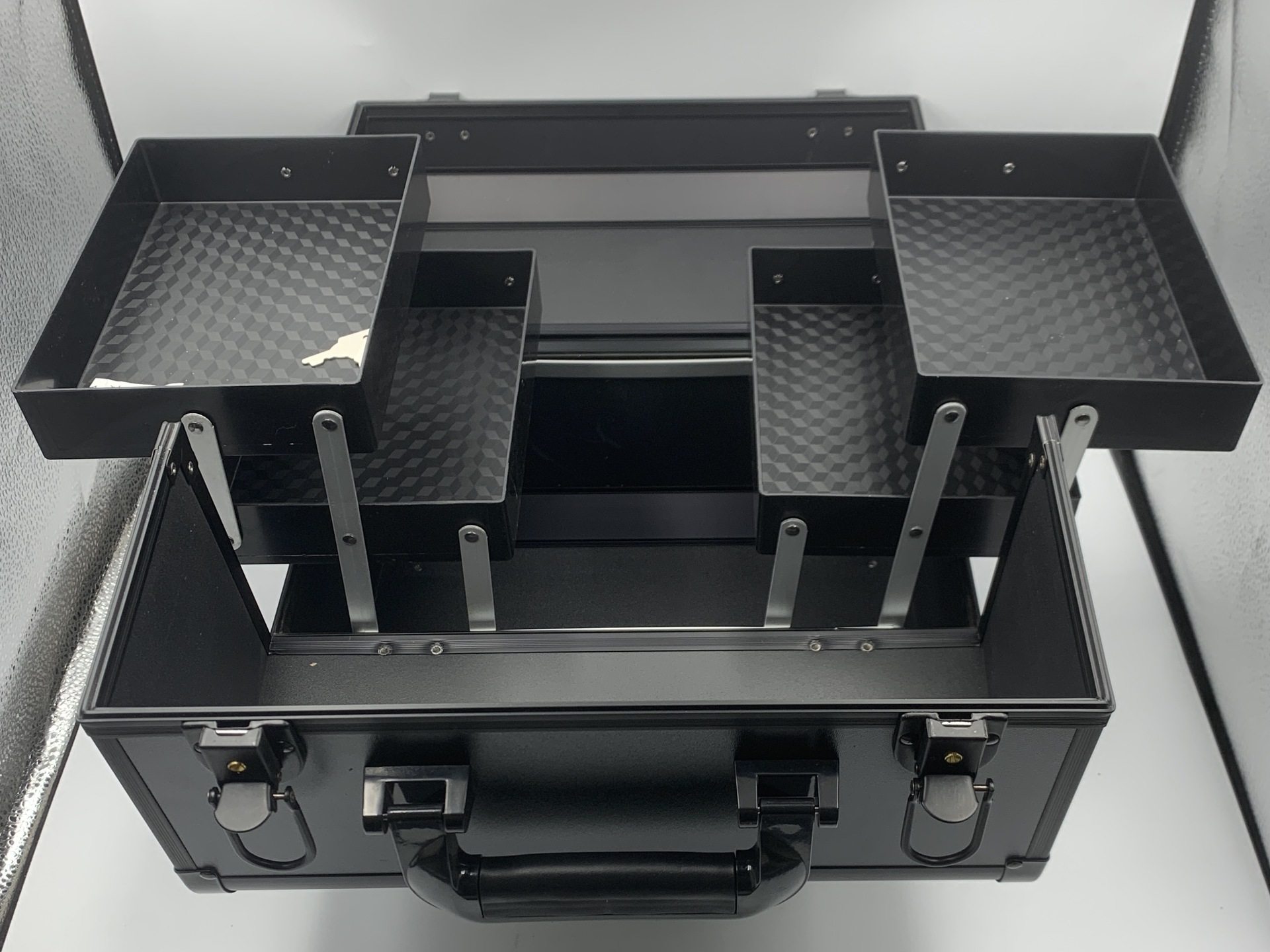 Fábrica comercio exterior en stock nueva aleación de aluminio caso cosmético portátil tatuaje manicura caja herramientas doble abierto gran capacidad con cerradura