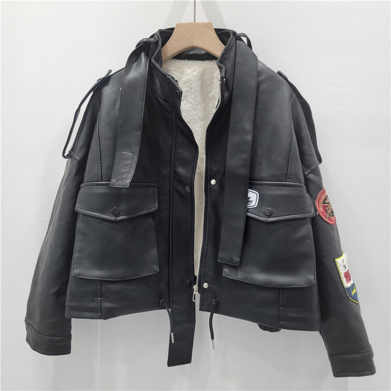 Negro engrosado locomotora pu abrigo de algodón de piel mujer 2025 invierno nuevo diseño suelto chaqueta de cuero corta