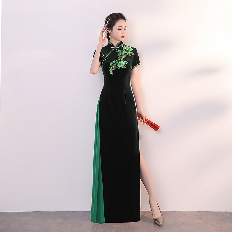 Improved runway performance cheongsam dress for women, long style, Chinese style, high-end velvet, slim fit, suitable for middle-aged, young, and mothers Improved runway performance cheongsam dress for women, long style, Chinese style, high-end velvet, slim fit, suitable for middle-aged, young, and mothers
