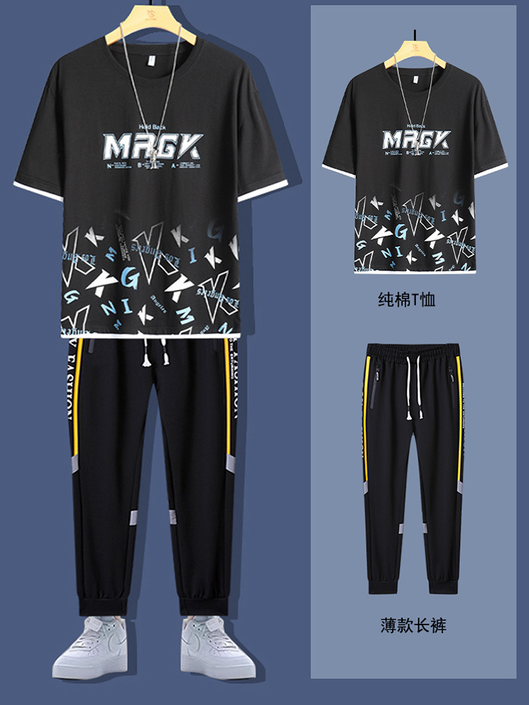 Conjunto de dos piezas para hombres jóvenes, nuevo estilo de verano para estudiantes de secundaria y preparatoria, camiseta de manga corta de algodón puro y pantalones largos, atuendo informal.