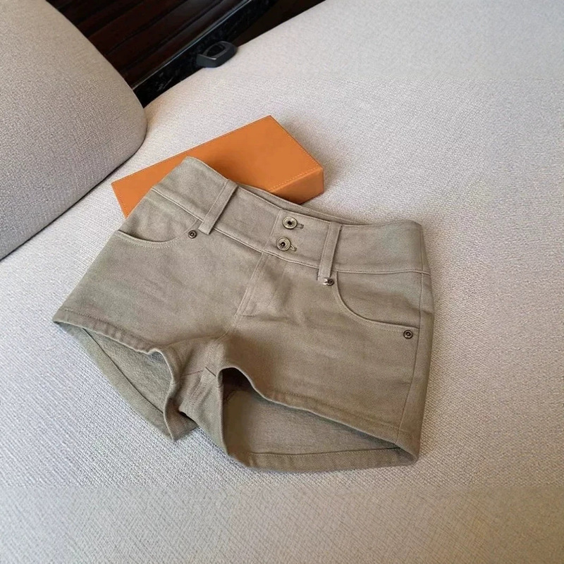 American-style khaki denim shorts for women, 2026 new ultra-short summer denim tight-fitting slimming hip-hugging hot pants