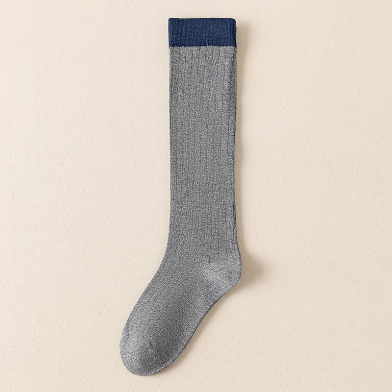 Light gray socks and dark blue socks / One size fits all