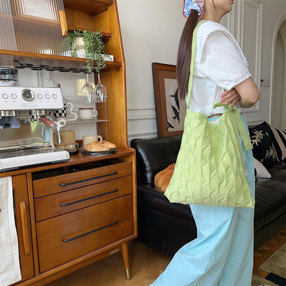 45153 Korean version pleated diamond-shaped bag for women, new casual large-capacity commuter underarm bag, crossbody single-shoulder bag for women undefined