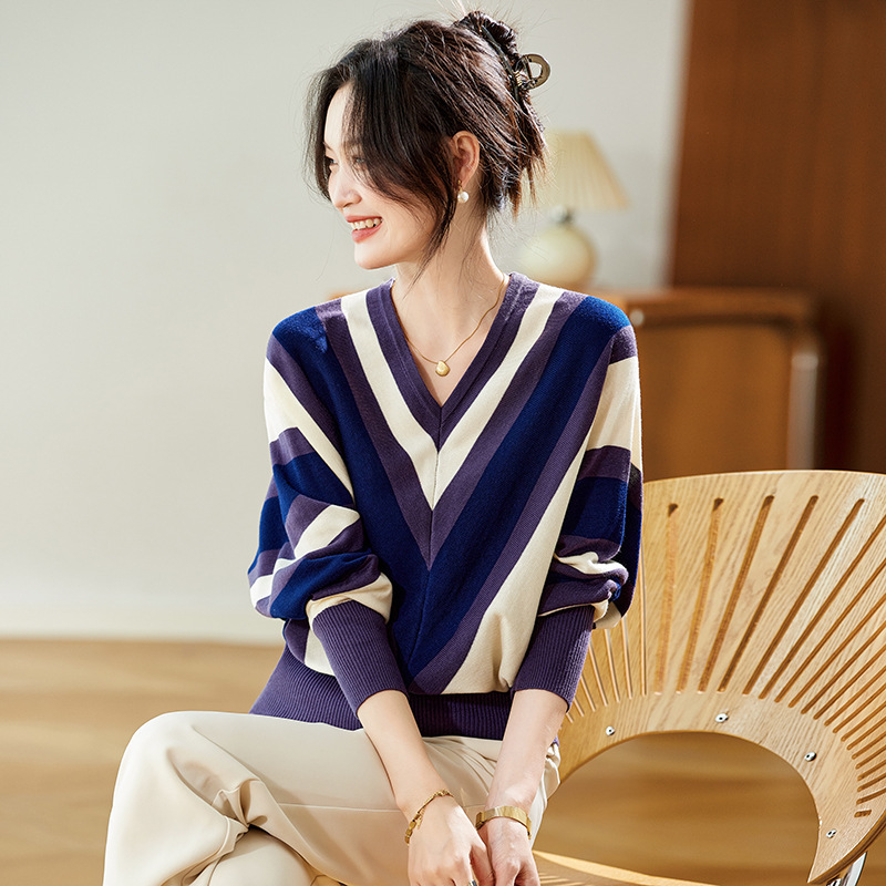 高级感蝙蝠袖毛衣针织衫女春秋2025新款条纹遮肚子洋气减龄上衣潮|undefined