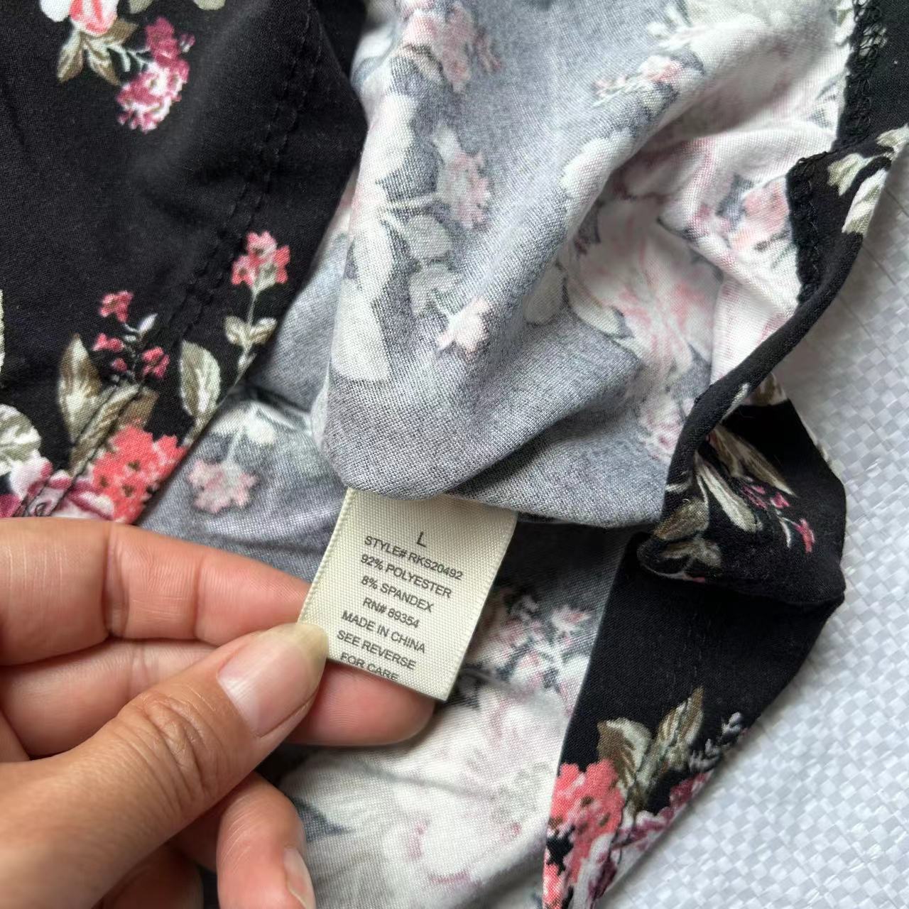 Ropa para niños leche Seda sling para mujer 23 nuevo chaleco de verano sling multicolor lote bajo