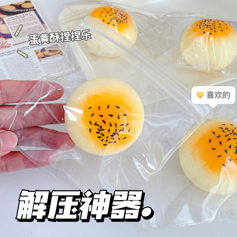 Juguete descompresivo de pato con sonido y cambio de ropa