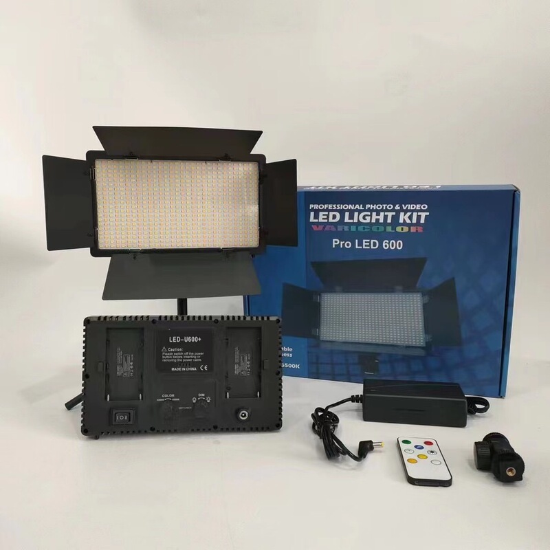 Pro led 800/600/led 660 RGB自慢の四葉バッフルランプを供給します。|undefined