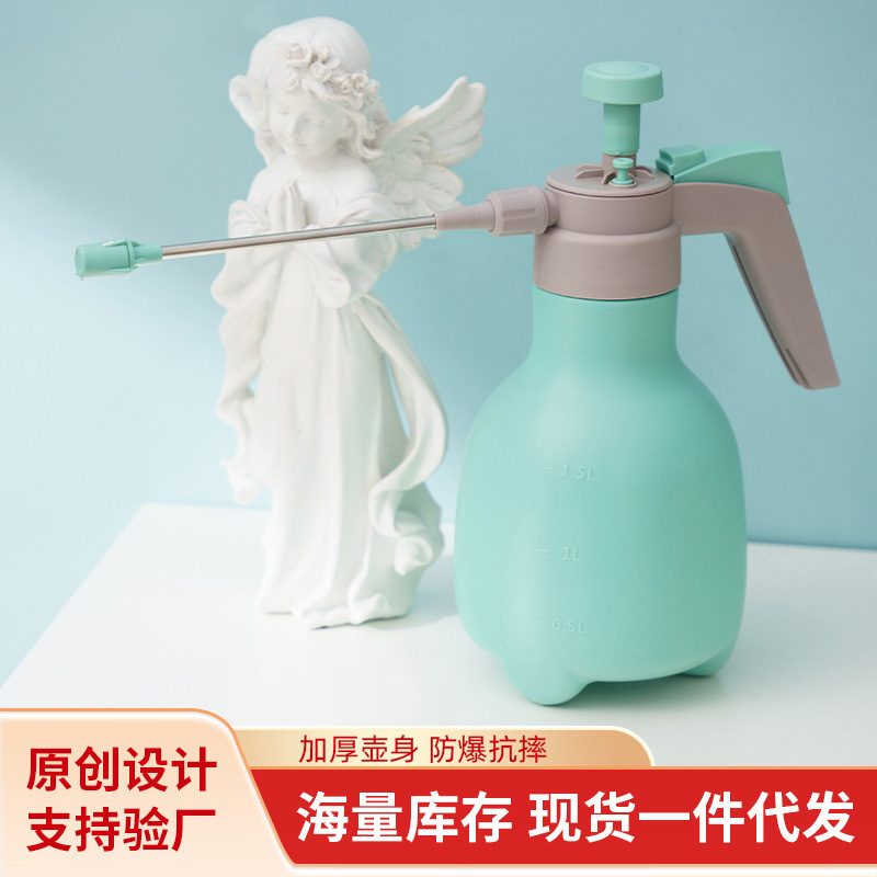1L Thickened Watering Can Spray Bottle for Home Use, Pressure-Type Sprayer for Disinfection and Pesticide Application 1L Thickened Watering Can Spray Bottle for Home Use, Pressure-Type Sprayer for Disinfection and Pesticide Application