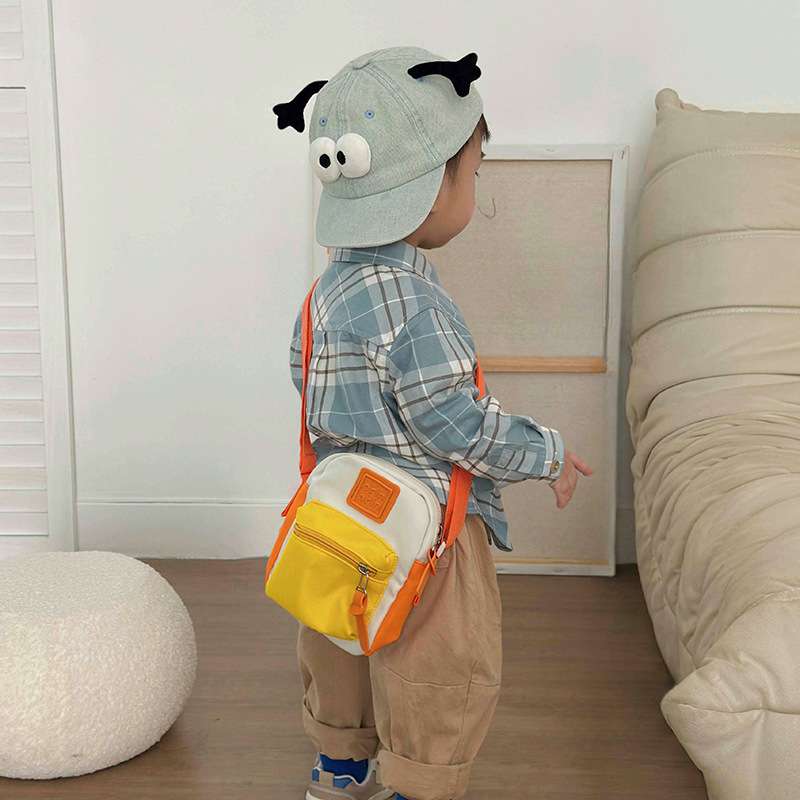 Bolso de hombro para niños y niñas con letras de estilo occidental mini lindo viaje al aire libre monedero para bebés nuevo bolso para niños de comercio exterior