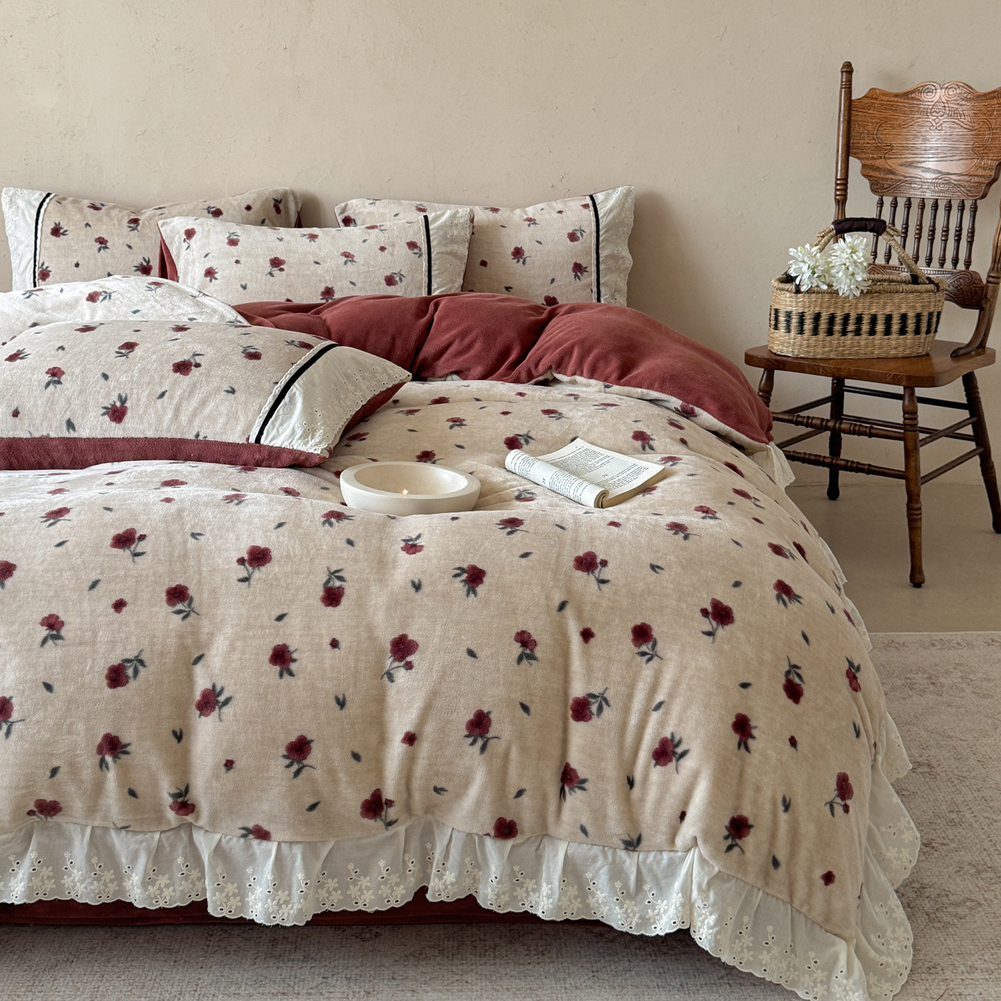 Set di quattro pezzi caldo e ricamato in velluto di latte, stile vintage francese boho, autunno/inverno, in stile vintage francese, con finiture in pizzo e morbido copripiumino._voghion.com