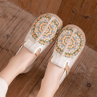 Spring New Ethnic Style Embroidered Cloth Shoes Handmade Linen Soft-soled Women's Single-layer Shoes Antique Hanfu Shoes Moms Shoes