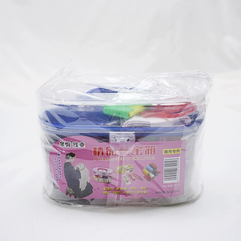 Set for traveling, pin, handheld scissors, 17 pieces