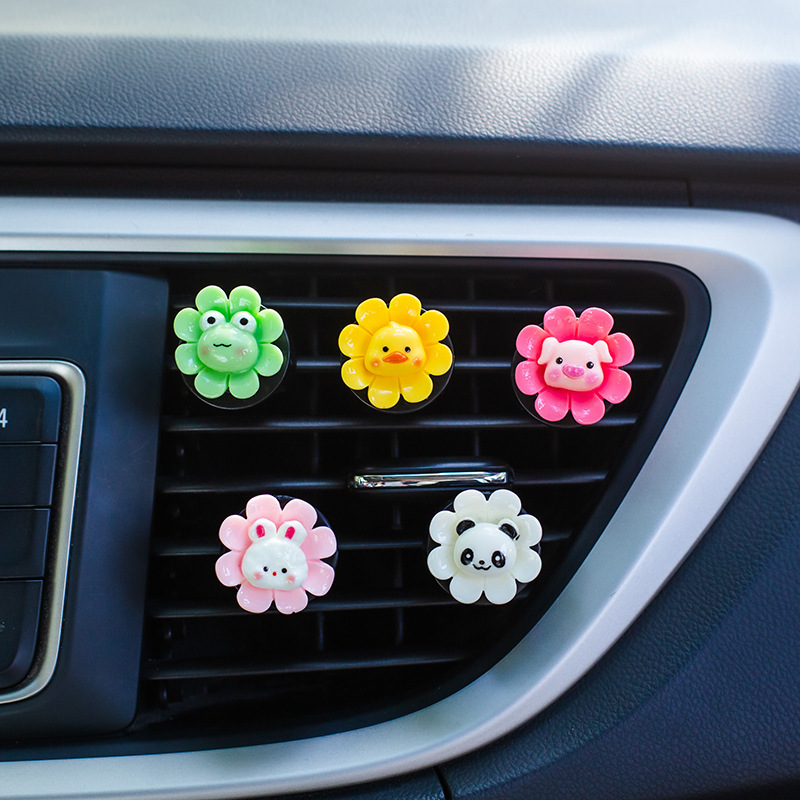 Perfume de coche, aromaterapia, lindo conejito, colgante de salida de aire acondicionado de coche, decoración de coche femenina de celebridades netas