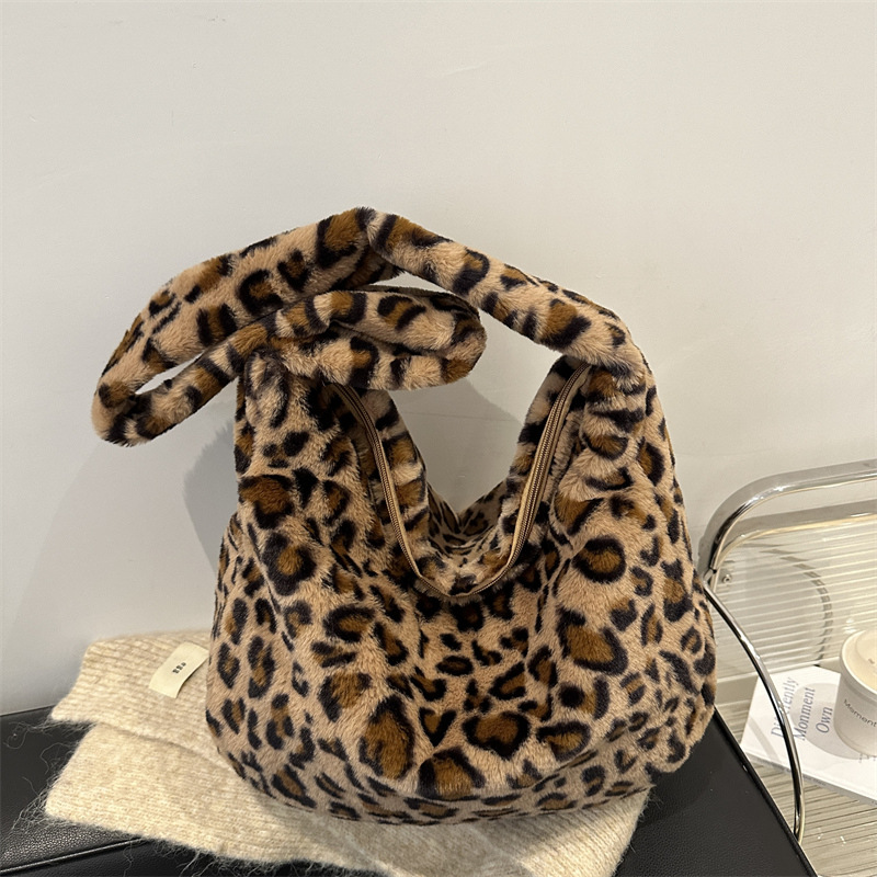 Otoño y invierno nuevo estilo de lana personalidad estampado leopardo tendencia callejera 2024 ocio de gran capacidad de peluche de hombro bolso de mujer