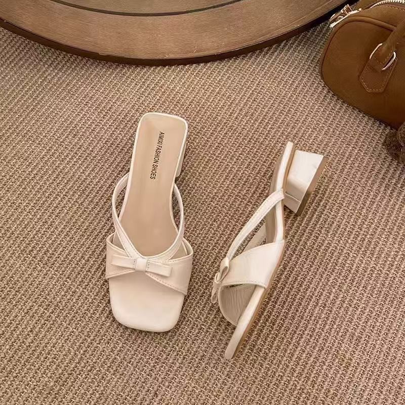Zapatillas frías francesas con cabeza cuadrada de dedos abiertos para mujeres 2026 primavera y verano nuevo estilo suave de hadas con falda sandalias de talón bajo image 2