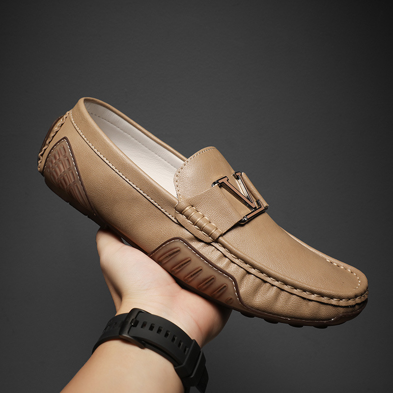 Zapatos de cuero verdaderos de primavera y verano transpirables, zapatos de cuero casuales, zapatos de conducción grandes para hombres.