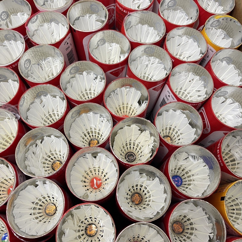 80% nueva pelota de práctica de juego de pelota genuina de bádminton frontal 1 liquidación 12 barriles de entrenamiento de enseñanza pelota de entrenamiento de segunda mano barata