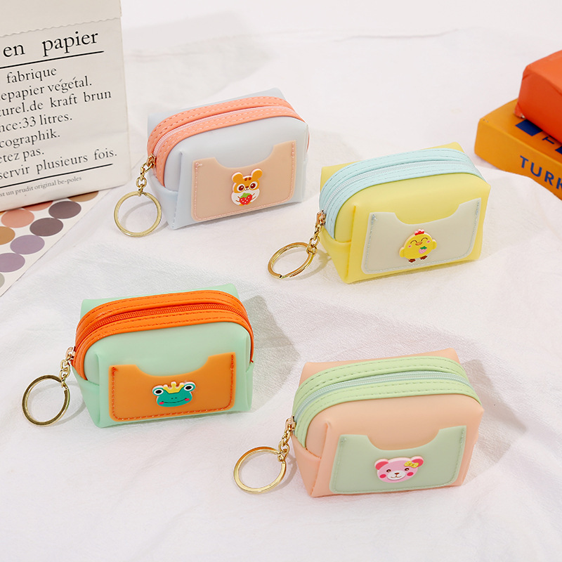 Cartoon Little Animal Couple Coin Bag display picture 1
