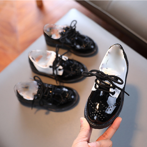 Children's Small Leather Shoes 2025 Spring and Autumn for Boys and Girls Black Lacquered Leather Single Shoes British Style Children's Performance Shoes