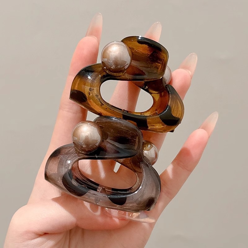 Acético de alta sensación clip de cabello para mujeres 2025 nuevo clip de tiburón de cabello de mitad de cabeza detrás de la perla universal clip de cabello para la cabeza