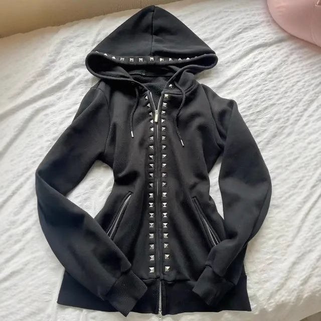 American-Style Punk Studded Hooded Sweatshirt for Women, Slim-Fit Waist-Cinching Zip-Up Jacket, Dark Gothic Short Top American-Style Punk Studded Hooded Sweatshirt for Women, Slim-Fit Waist-Cinching Zip-Up Jacket, Dark Gothic Short Top